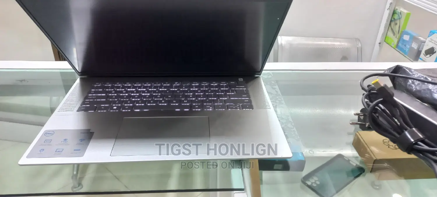 New Laptop Dell Inspiron 15 16GB Intel Core I7 SSD 512GB
