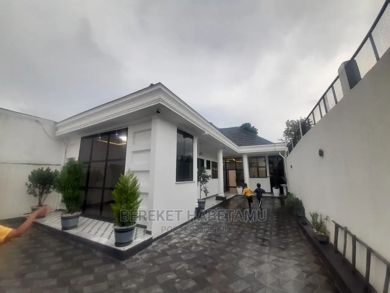 3bdrm House in ጎፋ, Nifas Silk-Lafto for sale