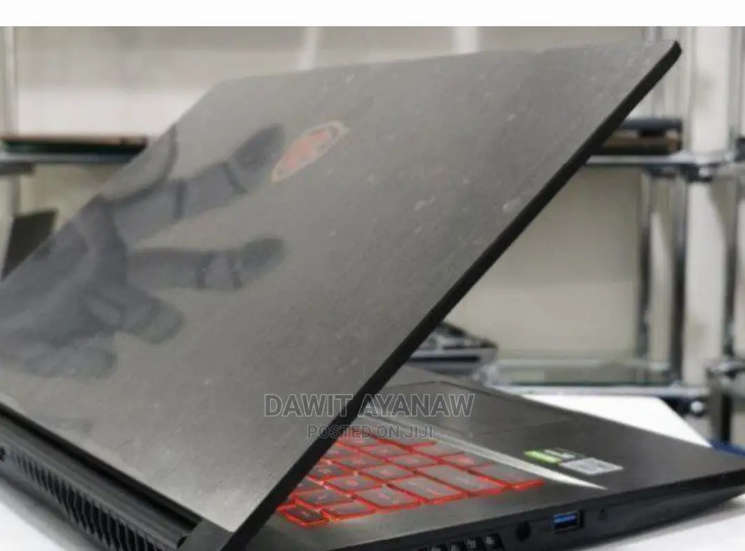 New Laptop MSI GF63 8GB Intel Core I5 SSD 512GB