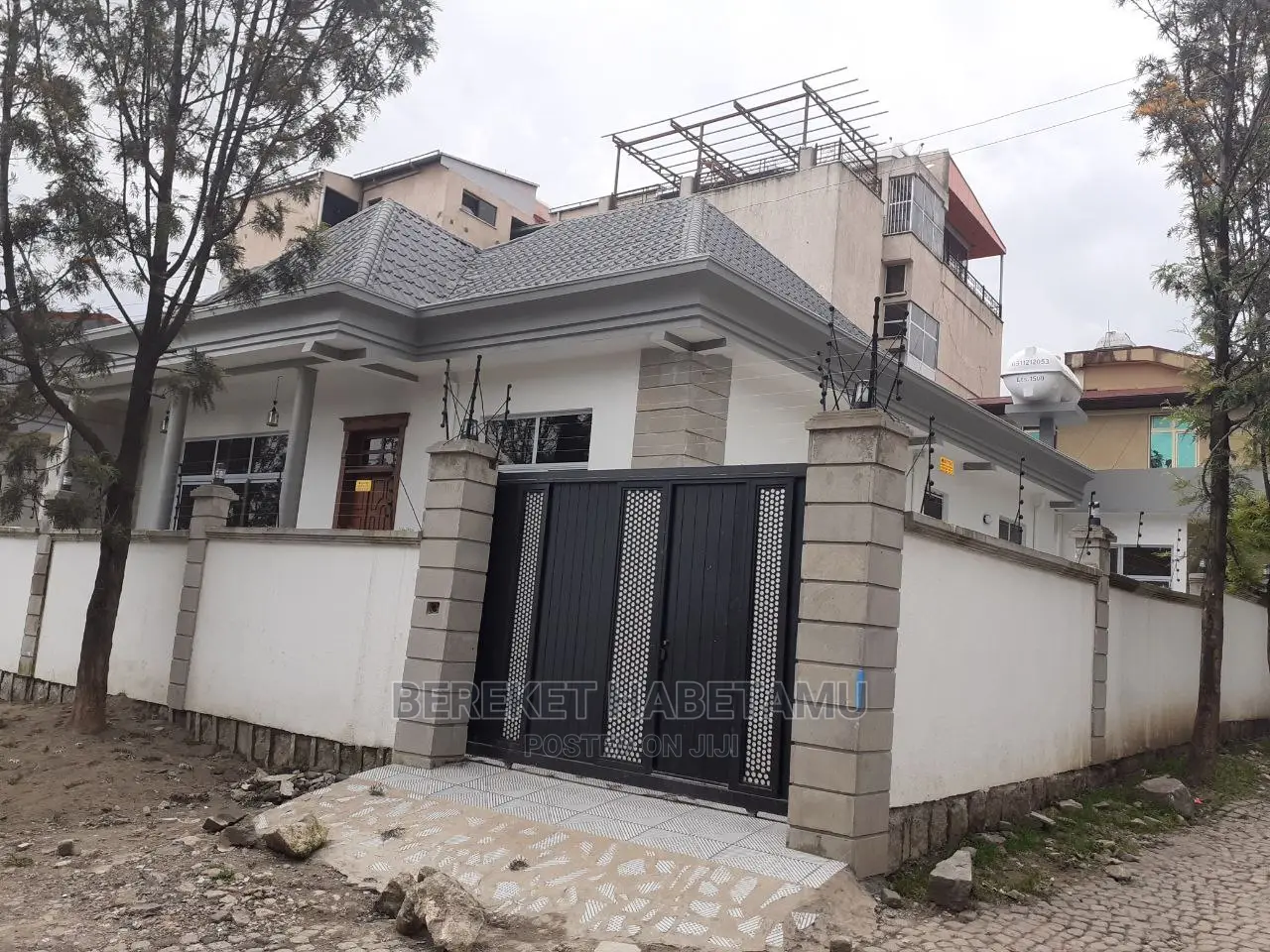 6bdrm House in ላፍቶ, Nifas Silk-Lafto for sale