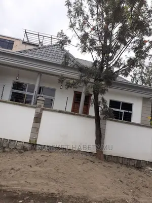 6bdrm House in ላፍቶ, Nifas Silk-Lafto for sale