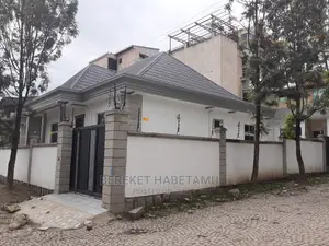 6bdrm House in ላፍቶ, Nifas Silk-Lafto for sale