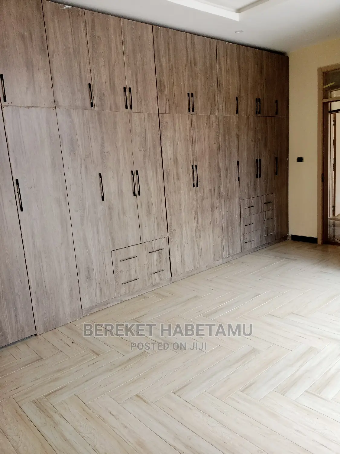 6bdrm House in ላፍቶ, Nifas Silk-Lafto for sale