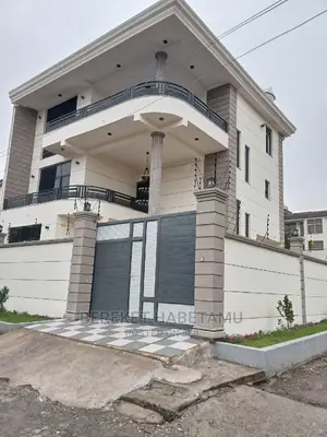 6bdrm House in ለቡ ላፍቶ, Nifas Silk-Lafto for sale