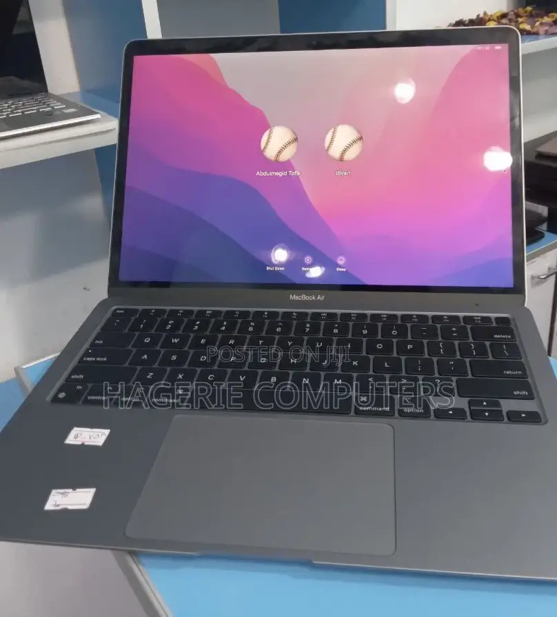 New Laptop Apple MacBook Air 2020 M1 8GB Apple M1 SSD 256GB