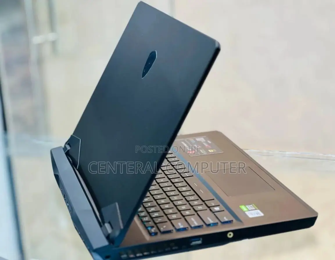 New Laptop MSI GP73 Leopard 8RD 16GB Intel Core I7 SSD 512GB