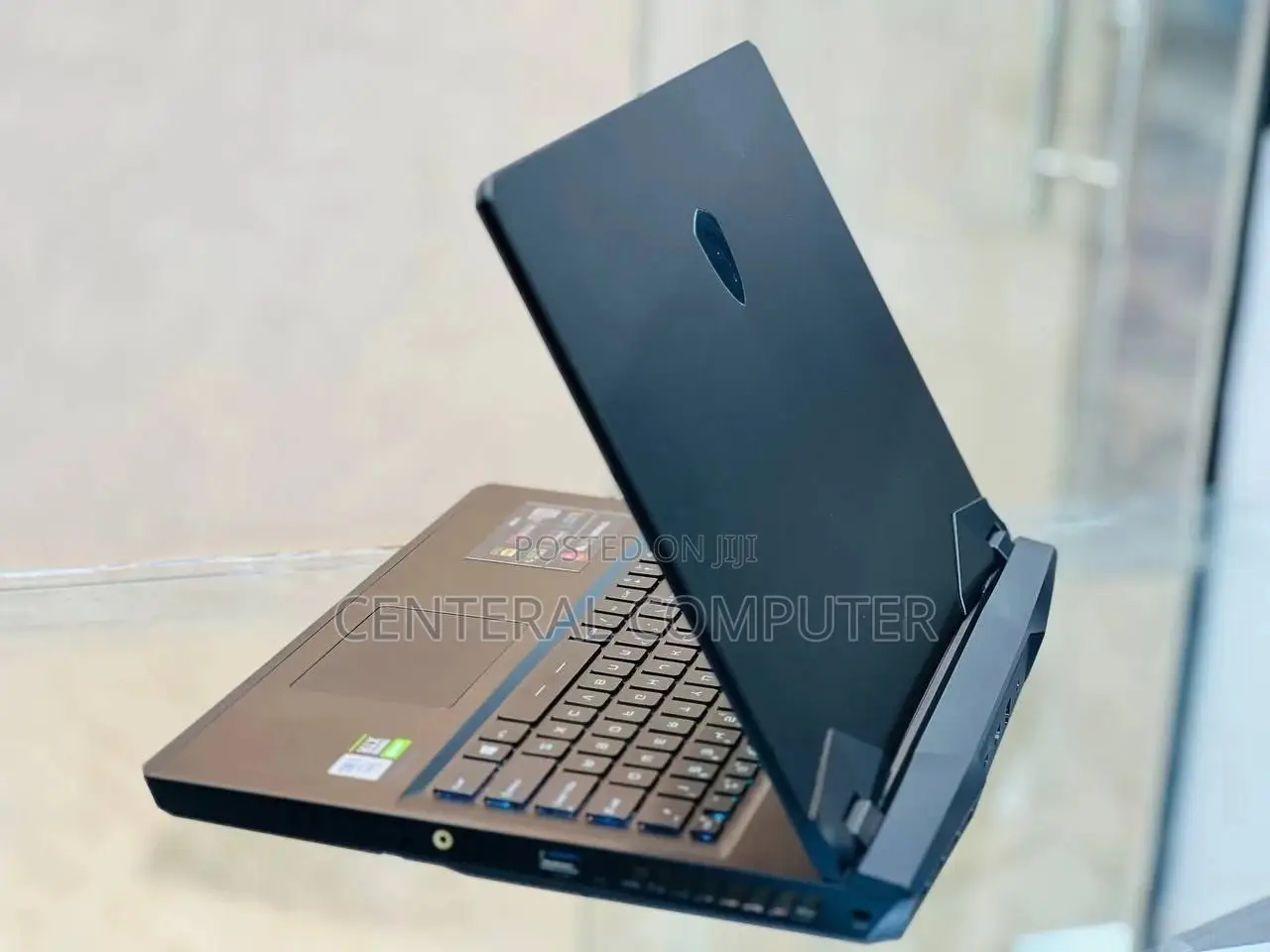 New Laptop MSI GP73 Leopard 8RD 16GB Intel Core I7 SSD 512GB