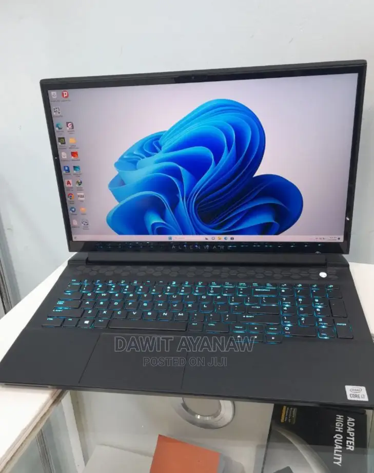New Laptop Alienware M17x R2 16GB Intel Core I7 SSD 1T