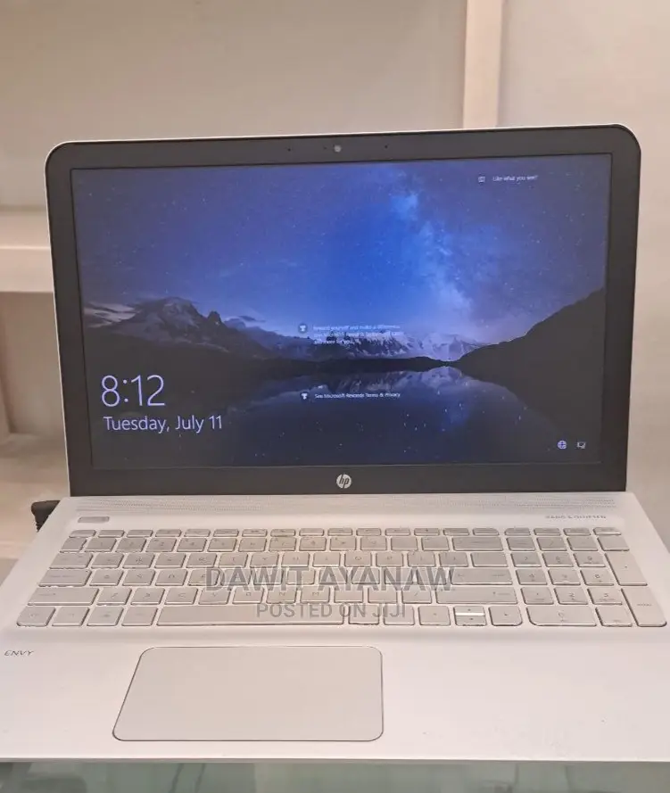 New Laptop HP Envy 15-Ep0xxx 12GB Intel Core I5 HDD 1T