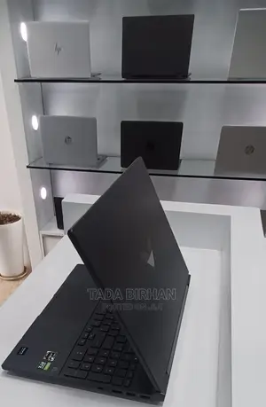 New Laptop HP 14-Dq1088wm 8GB Intel Core I5 SSD 512GB