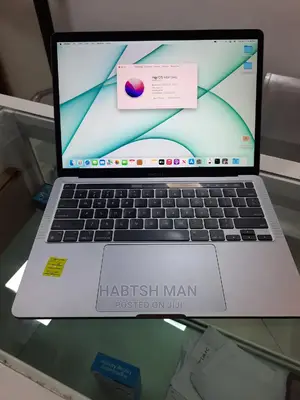 New Laptop Apple MacBook Pro M1 8GB Apple M1 SSD 256GB