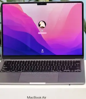 New Laptop Apple MacBook Pro 2023 M2 8GB Intel Core I7 SSD 512GB