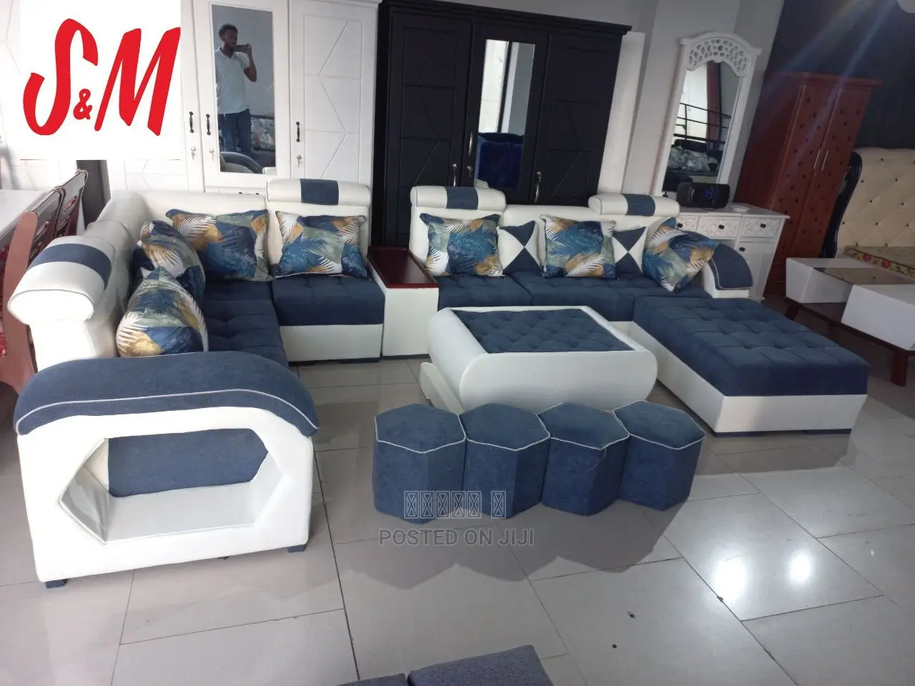 U Shaped Sofa With Table