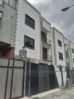 Furnished 6bdrm House in ላፍቶ, Nifas Silk-Lafto for sale