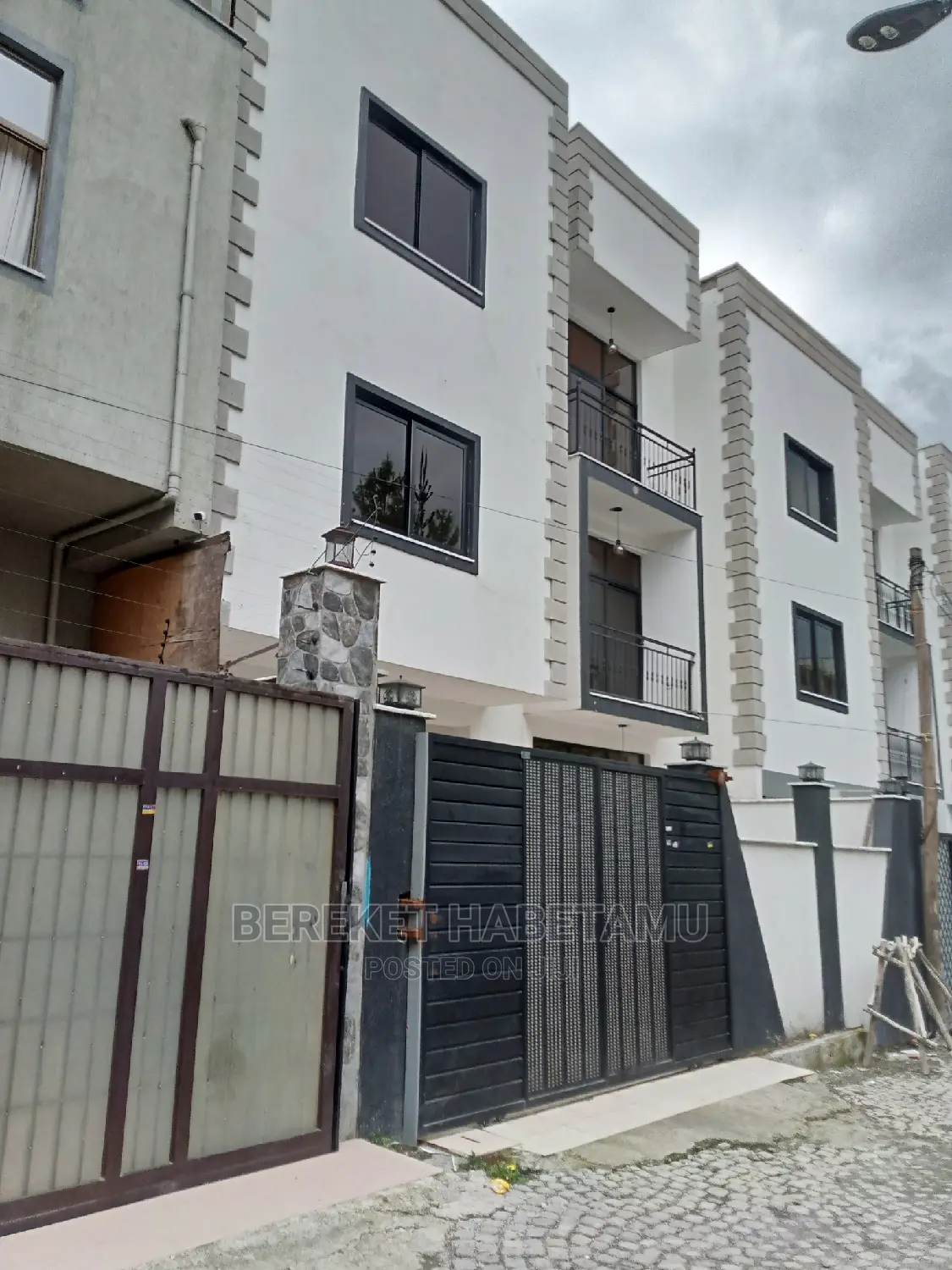 Furnished 6bdrm House in ላፍቶ, Nifas Silk-Lafto for sale