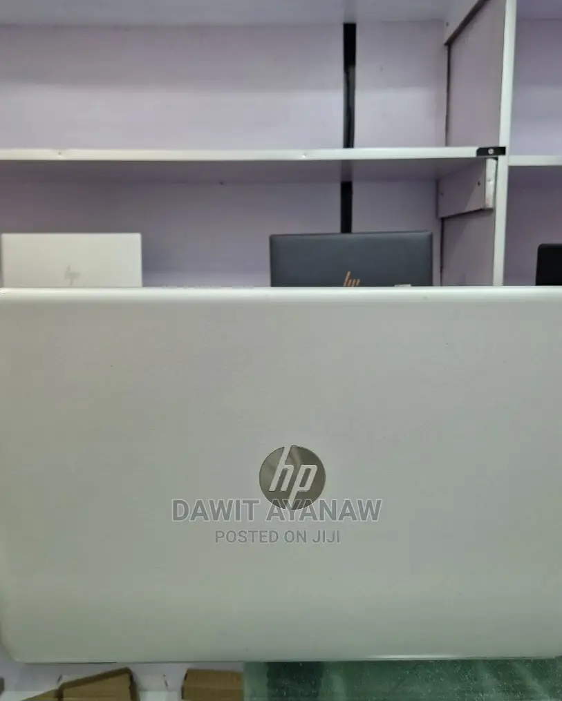 New Laptop HP Pavilion 15 8GB Intel Core I5 HDD 1T