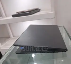 New Laptop Dell Vostro V13 8GB Intel Core I7 SSD 512GB