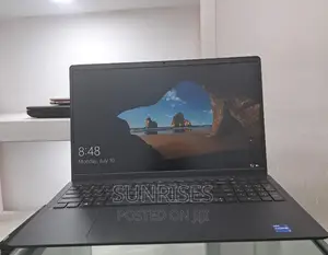 New Laptop Dell Vostro V13 8GB Intel Core I7 SSD 512GB