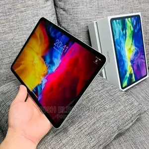 Photo - Apple iPad Pro 11 (2021) 128 GB Gray