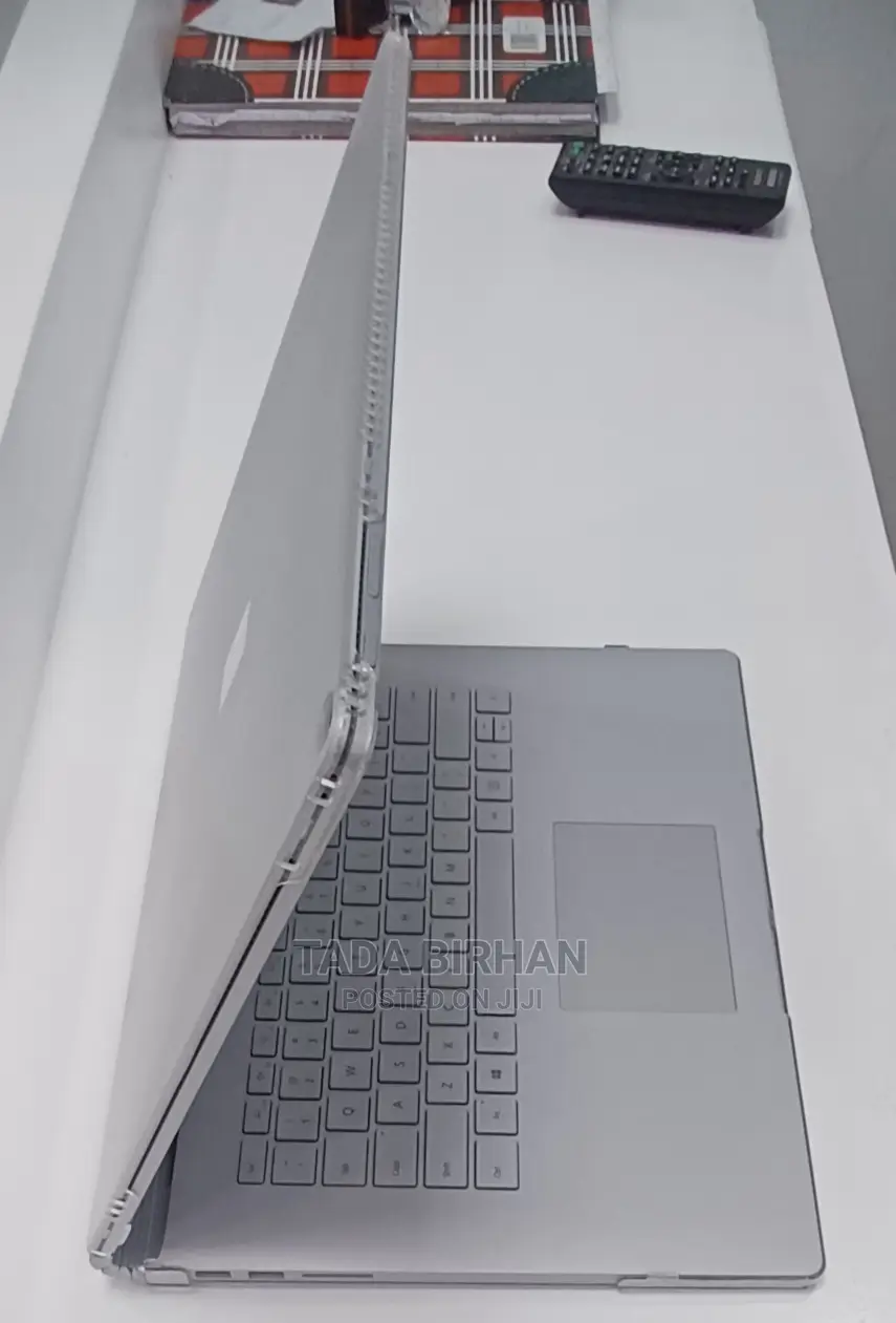 New Laptop Microsoft Surface Book 3 16GB Intel Core I7 SSD 512GB