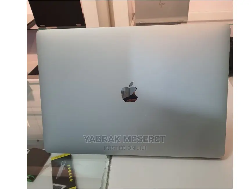 New Laptop Apple MacBook Pro 2017 16GB Intel Core I5 SSD 1T