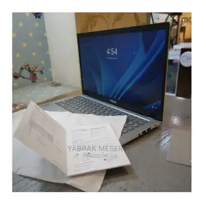 New Laptop Asus VivoBook 15 X510UQ 8GB Intel Core I3 SSD 128GB