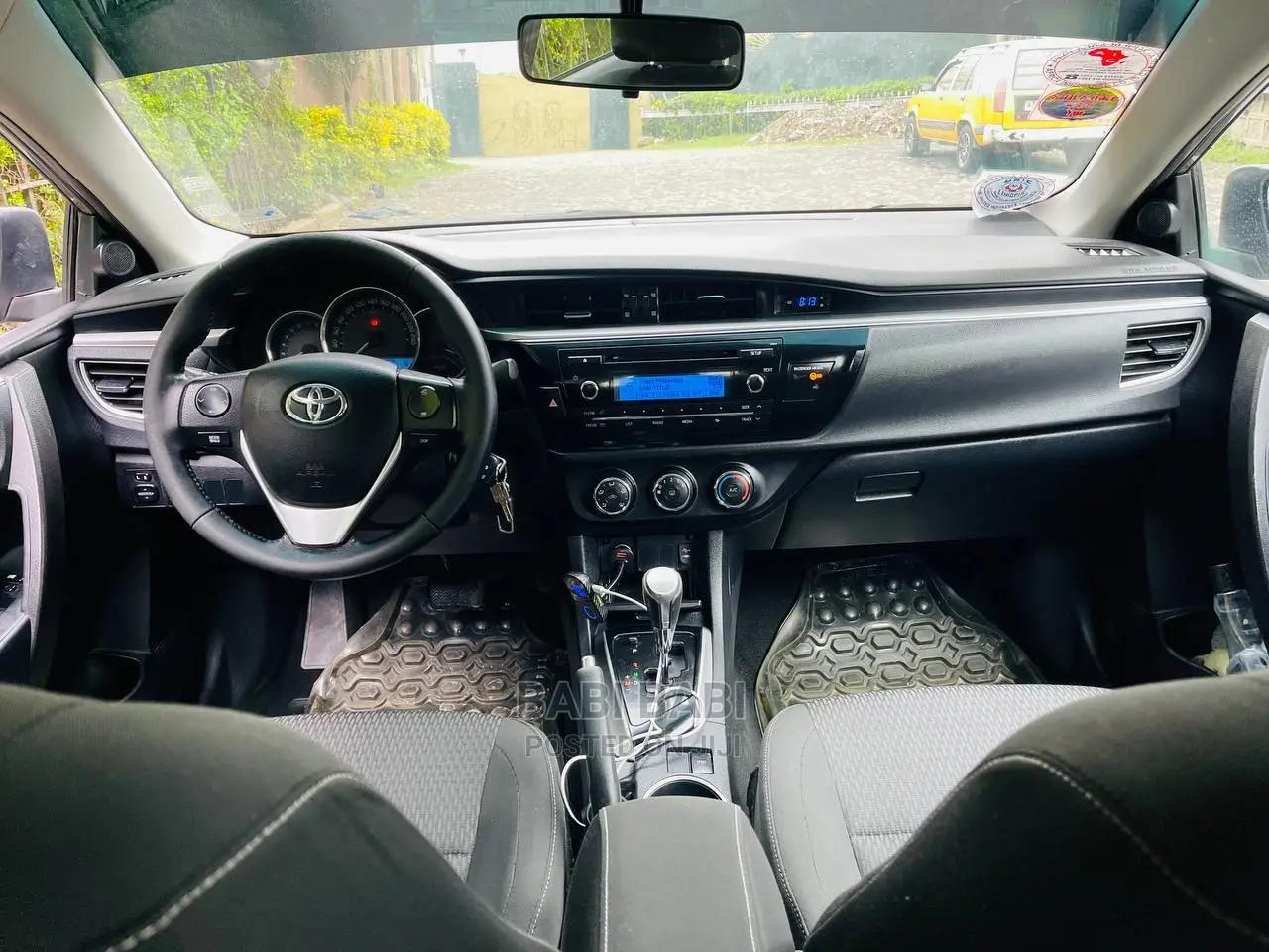 Toyota Corolla 2016 Gold