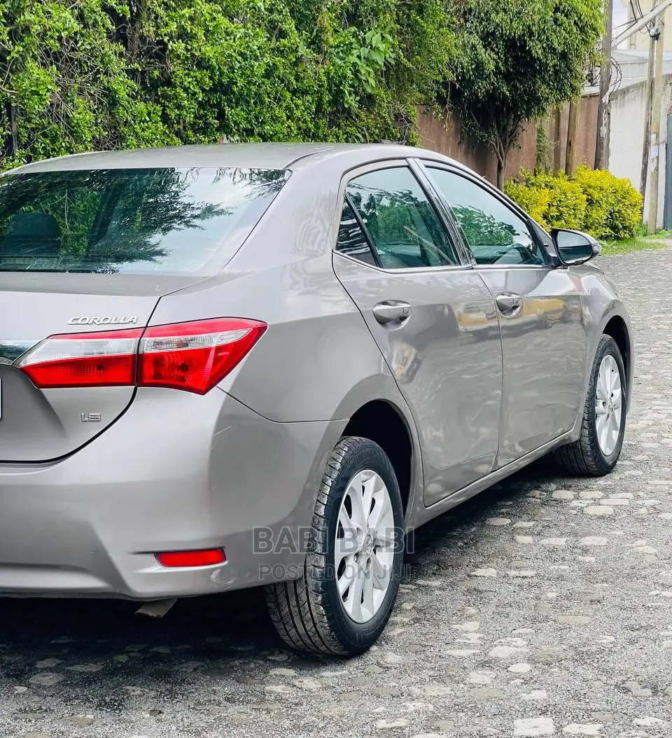 Toyota Corolla 2016 Gold