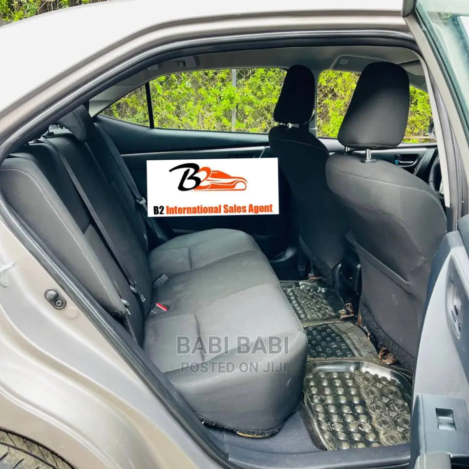 Toyota Corolla 2016 Gold