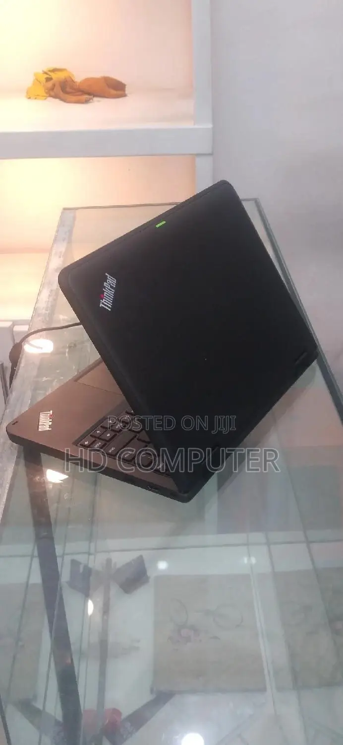 New Laptop Lenovo ThinkPad Yoga 4GB Intel Core I3 HDD 500GB