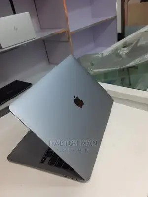 New Laptop Apple MacBook Pro 2020 16GB Intel Core I5 SSD 1T