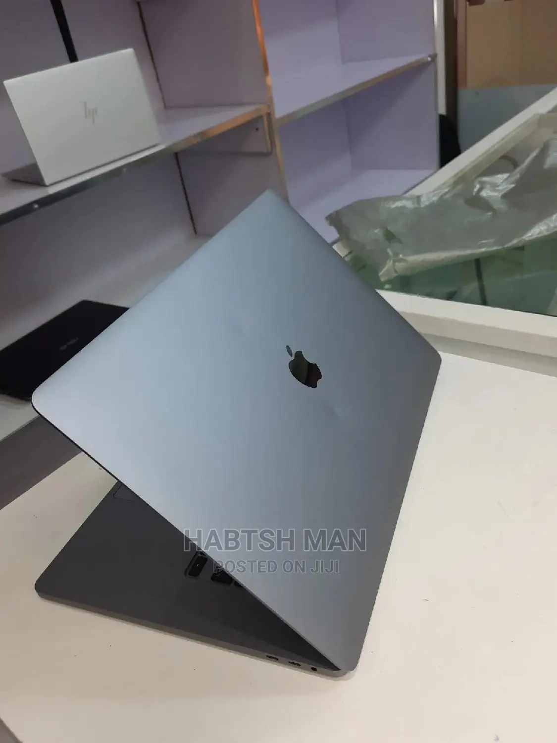 New Laptop Apple MacBook Pro 2019 16GB Intel Core I7 SSD 512GB