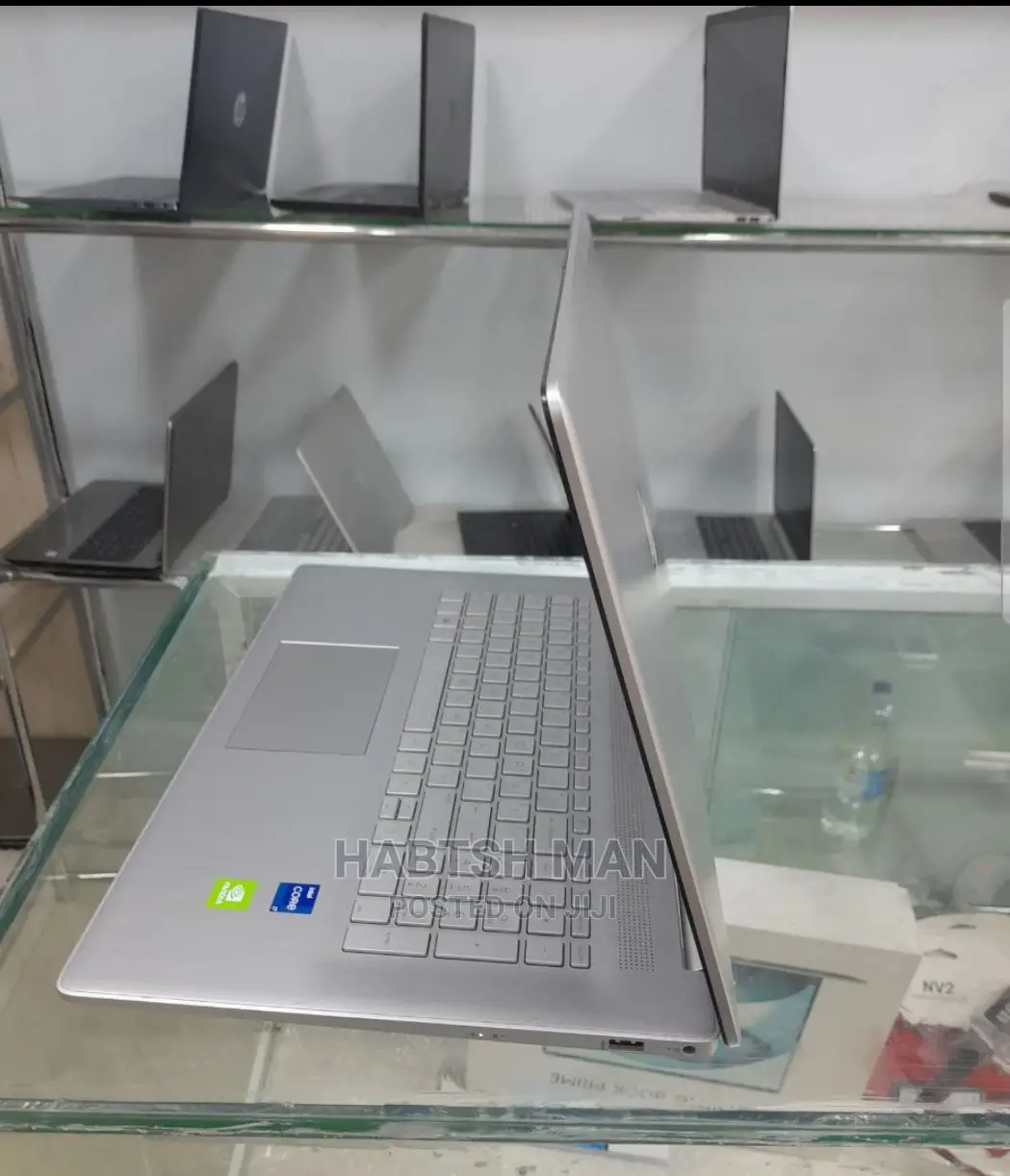 New Laptop HP Stream Notebook 8GB Intel Core I7 SSD 512GB