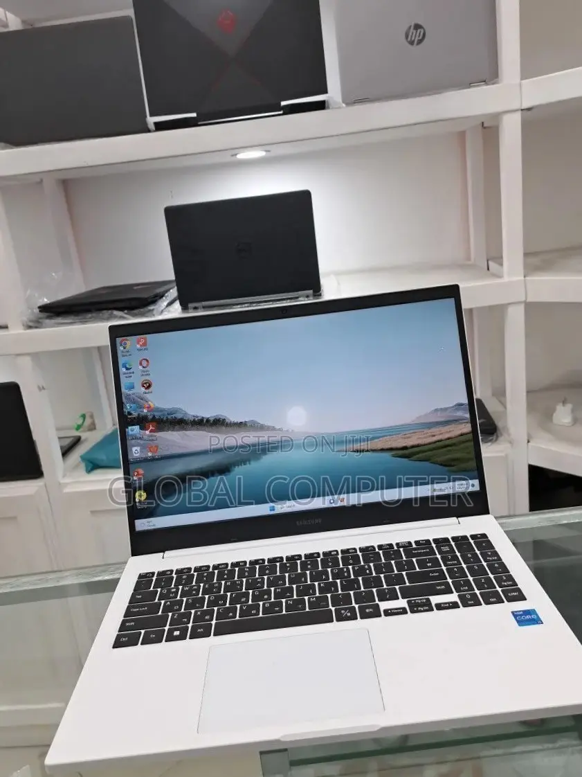 New Laptop Samsung Galaxy Book 2 8GB Intel Core I5 SSD 256GB