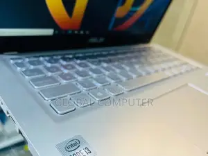 New Laptop Asus VivoBook 15 X505BA 8GB Intel Core I3 SSD 256GB