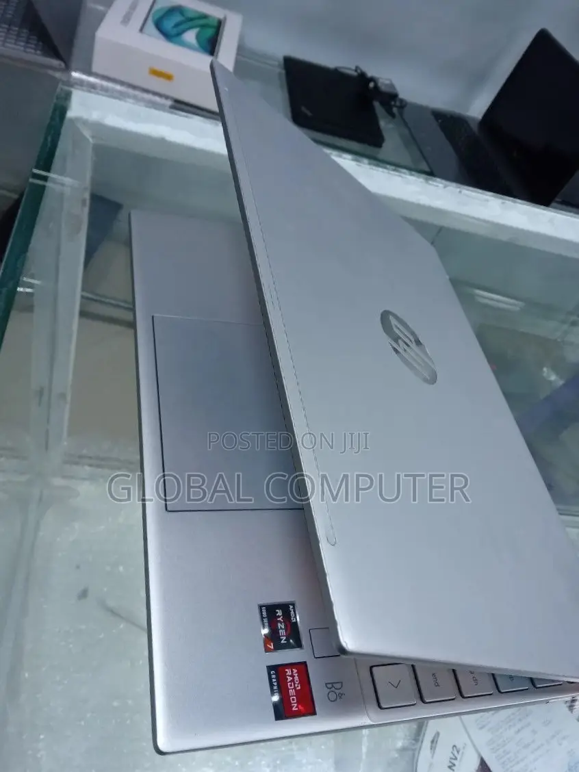 New Laptop HP Pavilion 15 16GB AMD Ryzen 7 SSD 1T
