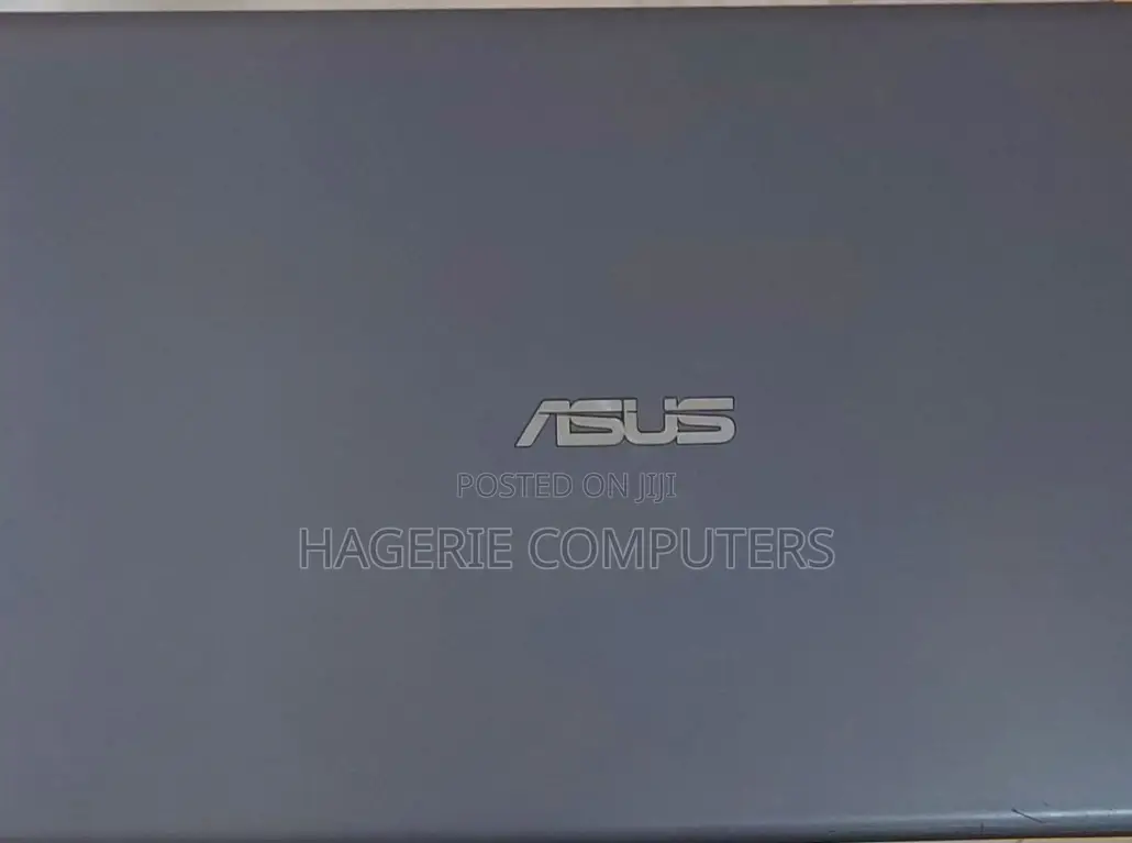 New Laptop Asus VivoBook W202 8GB AMD Ryzen 3 SSD 128GB