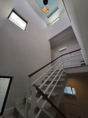 5bdrm House in Semit Area, Bole for sale