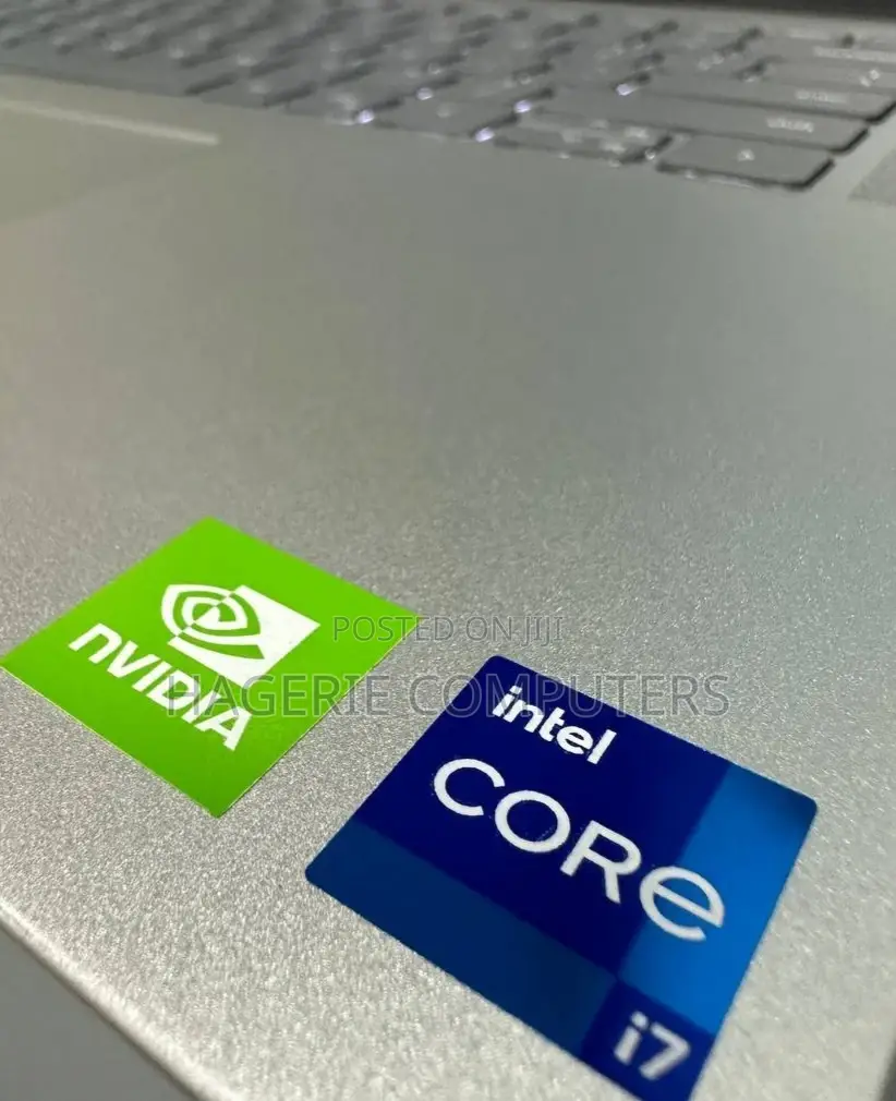 New Laptop Dell Inspiron 5565 16GB Intel Core I7 SSD 512GB