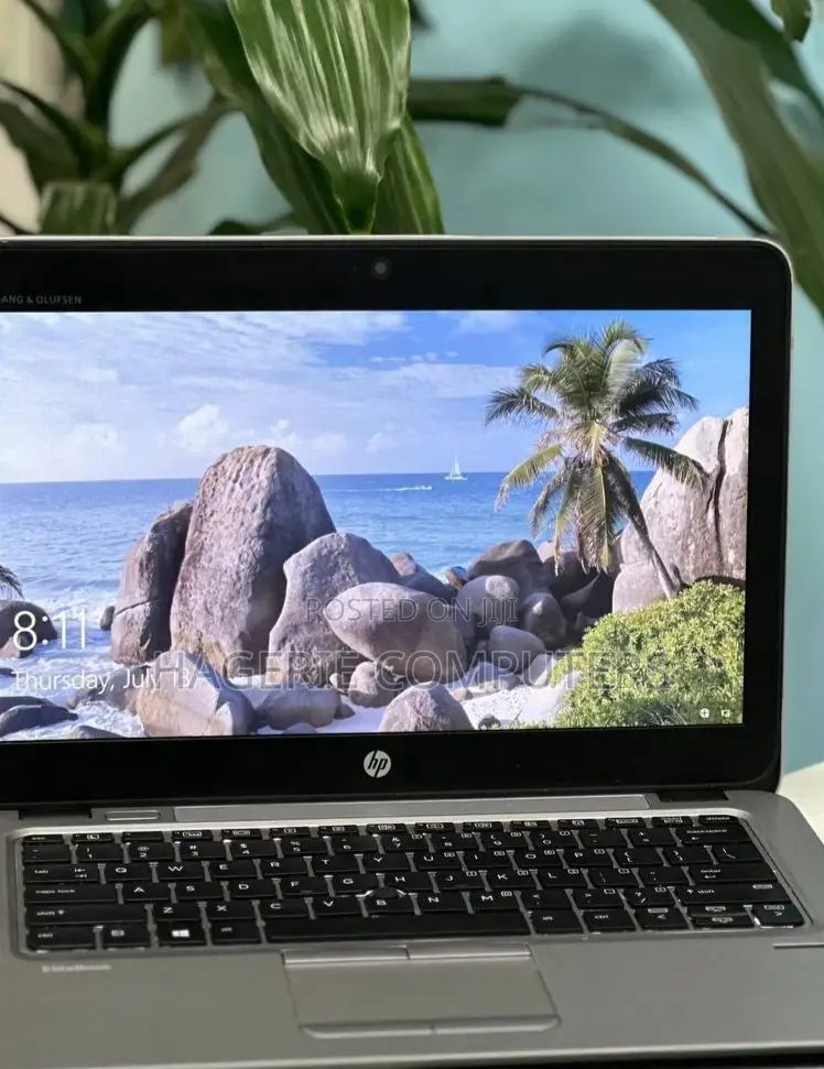 New Laptop HP EliteBook 820 G3 8GB Intel Core I7 SSD 256GB