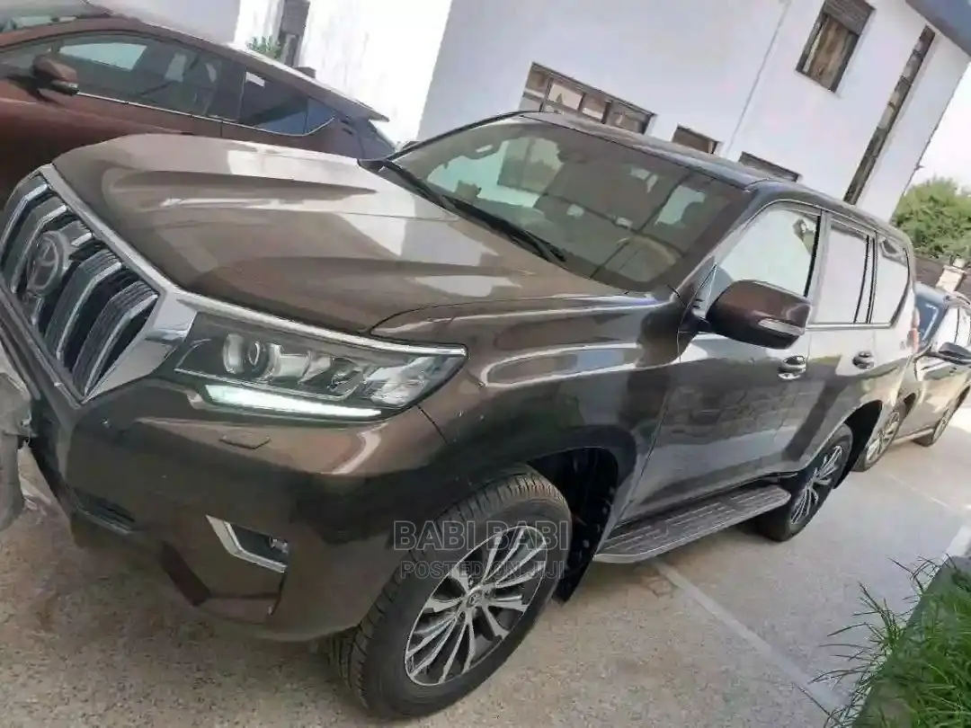 New Toyota Land Cruiser Prado 2022 Gray