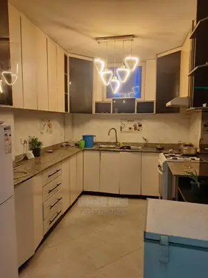 Furnished 3bdrm Apartment in አፓርትመንት, Bole for sale