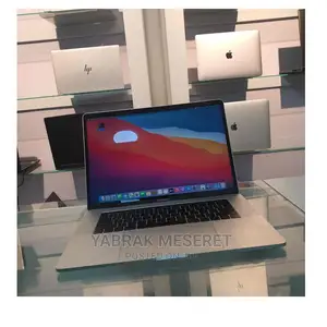 New Laptop Apple MacBook Pro 2017 16GB Intel Core I7 SSD 512GB