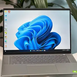 New Laptop Dell 16GB Intel Core I7 SSD 512GB