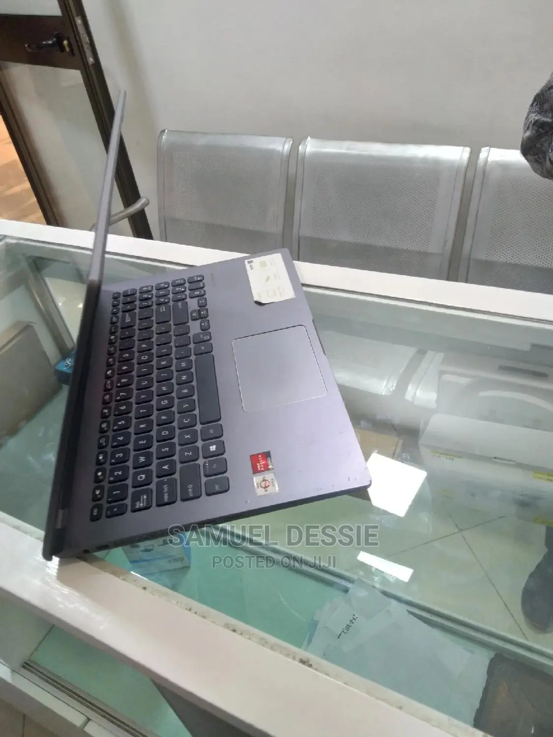 Laptop Asus VivoBook 15 X505BA 8GB Intel SSD 256GB