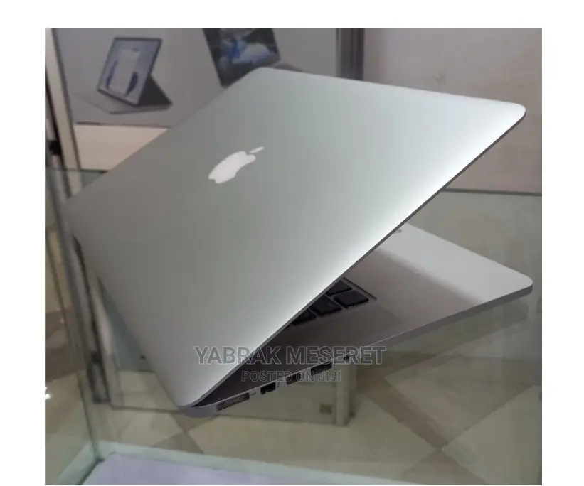 New Laptop Apple MacBook Pro 2015 16GB Intel Core I7 SSD 512GB