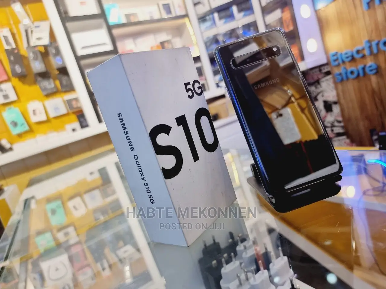 New Samsung Galaxy S10 5G 256 GB Black