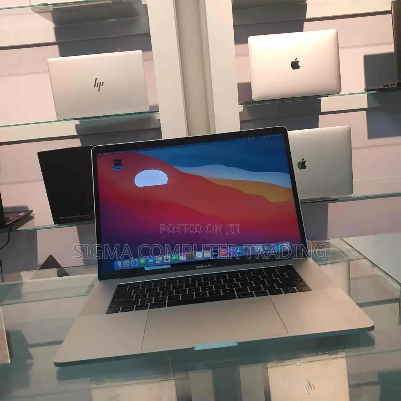 New Laptop Apple MacBook Pro 2017 16GB Intel Core I7 SSD 512GB