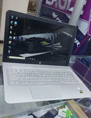 Photo - New Laptop HP Envy X2 1GB Intel Core I5 SSD 1T