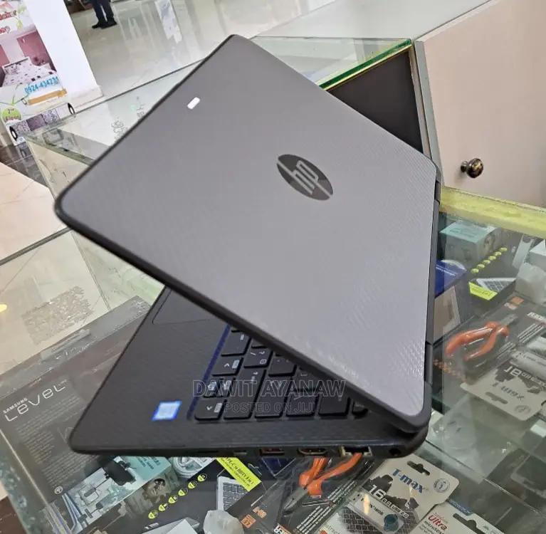 New Laptop HP ProBook 11 X360 8GB Intel Core M SSD 256GB